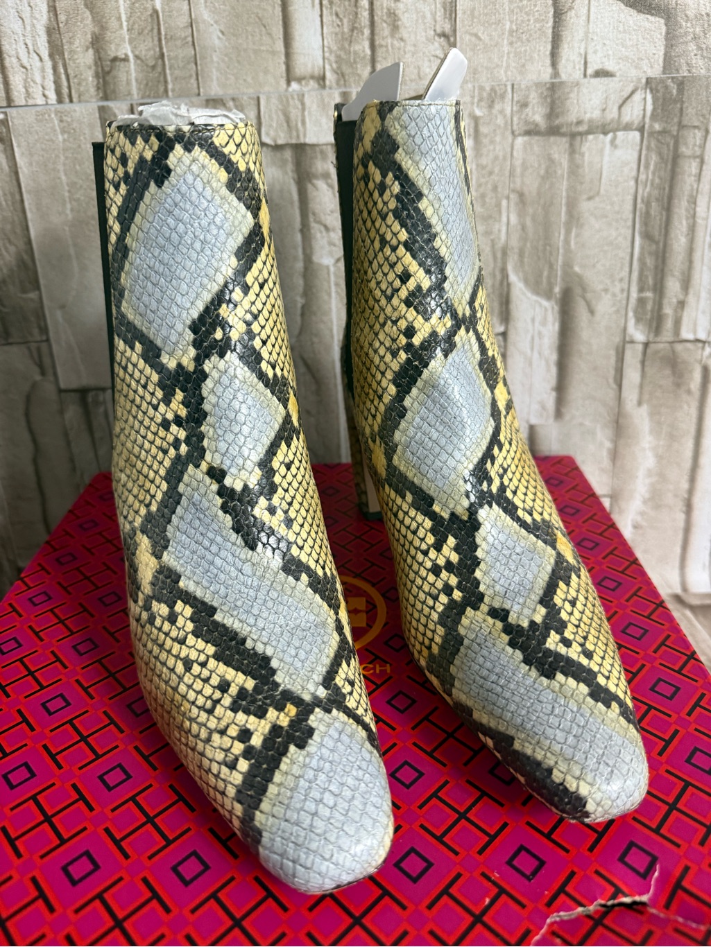 Tory Burch Banana Chelsea Boots Washed Lavender/Dark Brown Embossed Snake Sz 7